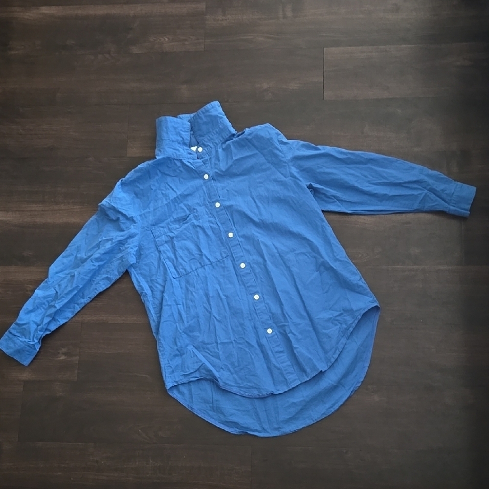Women’s Button-Down Shirt in Bright Blue